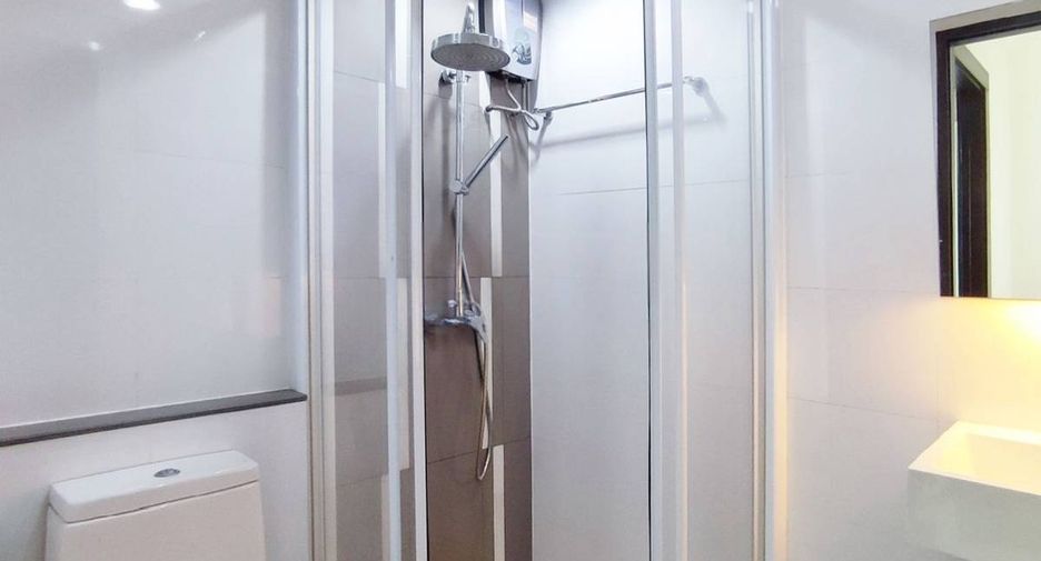 Condo en venta de 2 habitaciones en Huai Khwang, Bangkok