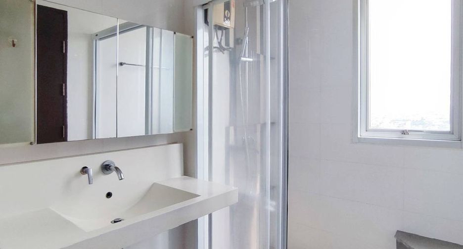 Condo en venta de 2 habitaciones en Huai Khwang, Bangkok