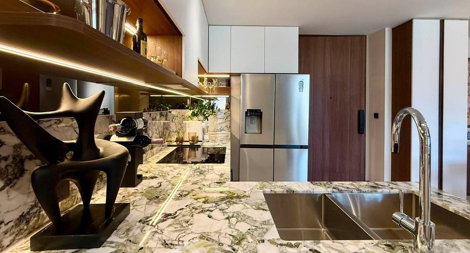 Condo en venta de 2 habitaciones en Sathon, Bangkok