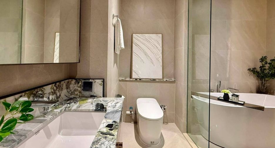 Condo en venta de 2 habitaciones en Sathon, Bangkok