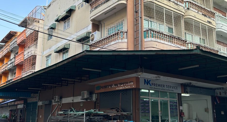 Oficina en alquiler de 1 habitaciones en Bang Khae, Bangkok