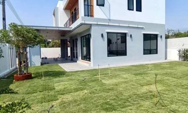 Haus zum Kauf mit 4 Zimmer in Mueang Chiang Mai, Chiang Mai