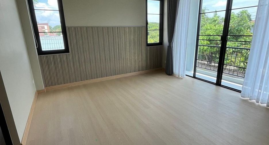 Haus zum Kauf mit 4 Zimmer in Mueang Chiang Mai, Chiang Mai