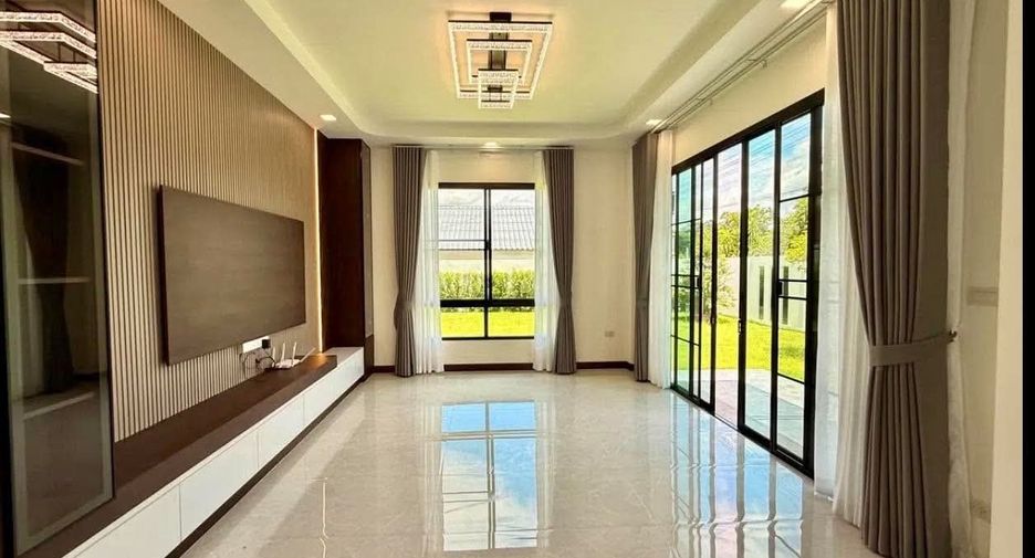 Haus zum Kauf mit 4 Zimmer in Mueang Chiang Mai, Chiang Mai