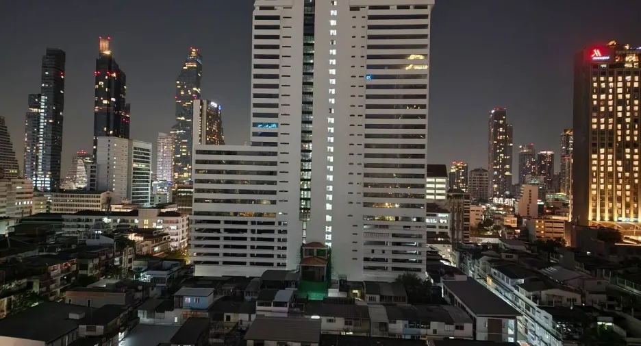 À louer 1 chambre condo à Bang Rak, Bangkok