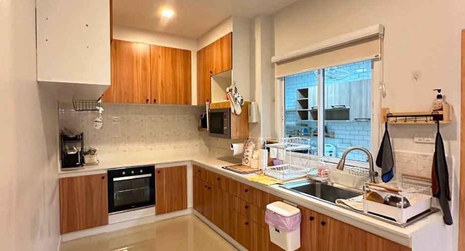 Haus zum Kauf mit 3 Zimmer in Bang Lamung, Chonburi