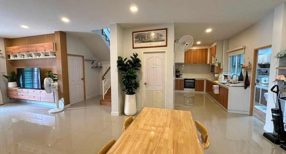 Haus zum Kauf mit 3 Zimmer in Bang Lamung, Chonburi
