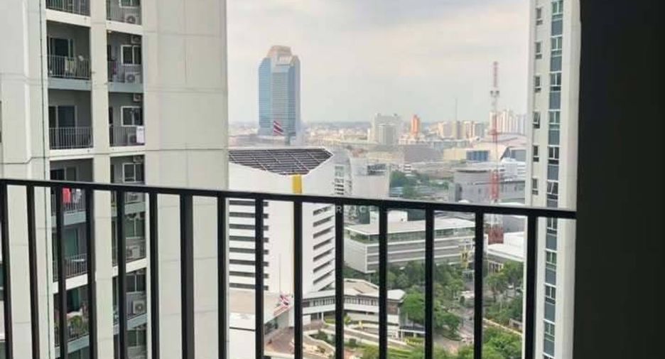 For sale 2 bedrooms condo in Huai Khwang, Bangkok