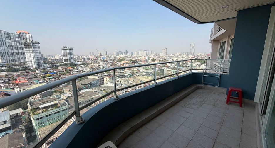 For sale 4 bedrooms condo in Bang Kho Laem, Bangkok