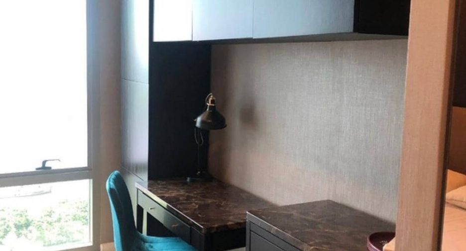 Condo en venta de 2 habitaciones en Yan Nawa, Bangkok