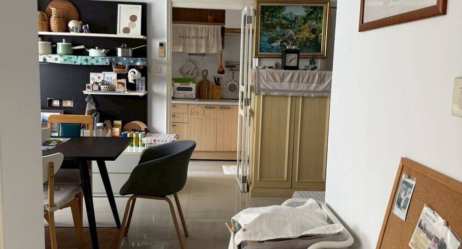 For rent 2 bedrooms condo in Sathon, Bangkok