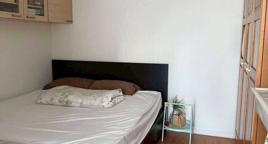 For rent 2 bedrooms condo in Sathon, Bangkok