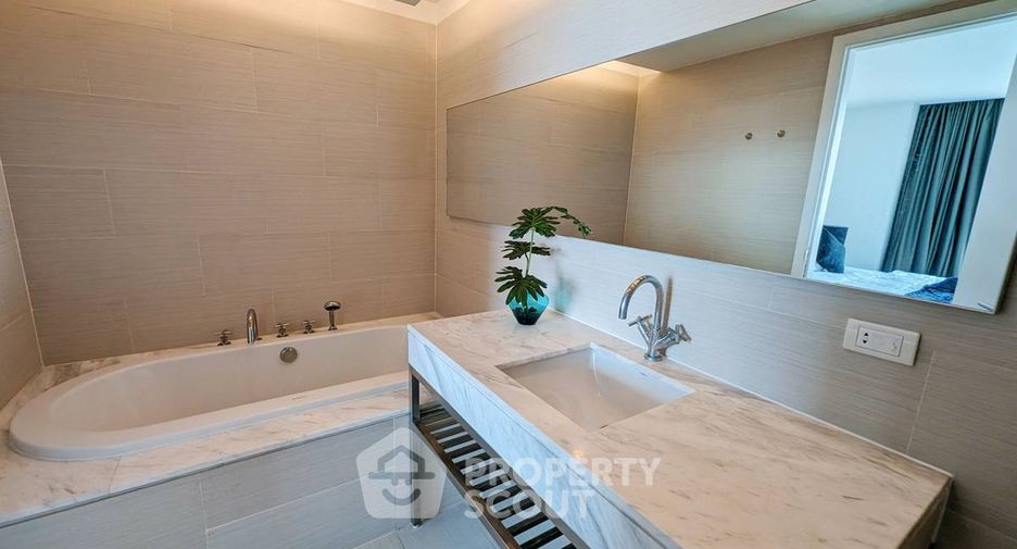 Condo en alquiler de 3 habitaciones en Sathon, Bangkok