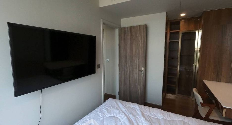 For rent 2 bedrooms condo in Khlong Toei, Bangkok