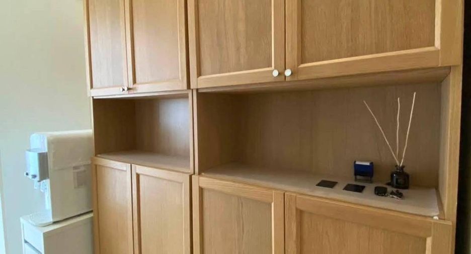 For rent 2 bedrooms condo in Sathon, Bangkok