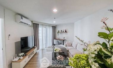 For rent 2 bedrooms condo in Huai Khwang, Bangkok
