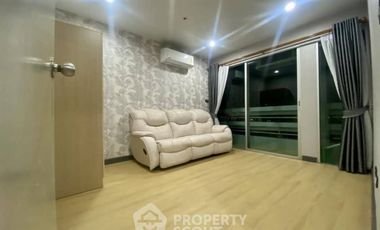 Condo en alquiler de 3 habitaciones en Yan Nawa, Bangkok