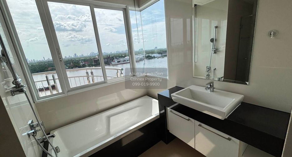 For rent 3 bedrooms condo in Yan Nawa, Bangkok
