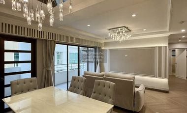 For rent 3 bedrooms condo in Watthana, Bangkok