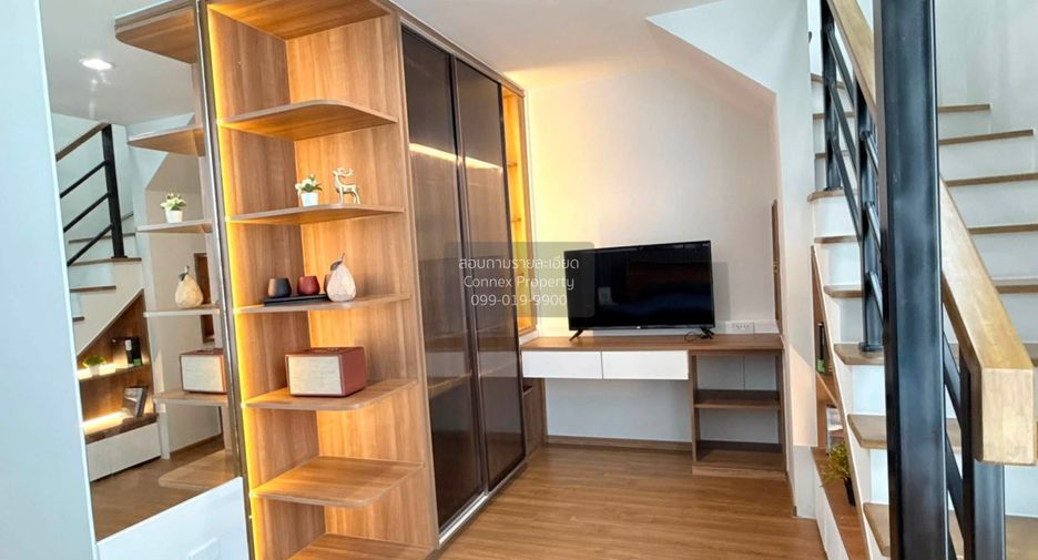 For rent 3 bedrooms townhouse in Bang Phli, Samut Prakan