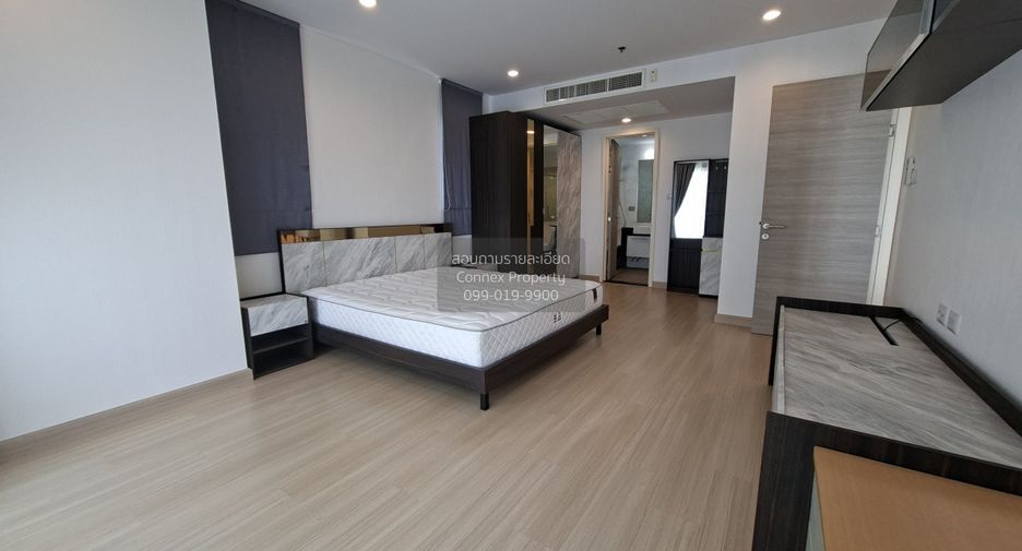 For rent 2 bedrooms condo in Yan Nawa, Bangkok