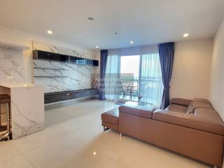 For rent 2 bedrooms condo in Yan Nawa, Bangkok