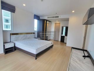 For rent 2 bedrooms condo in Yan Nawa, Bangkok