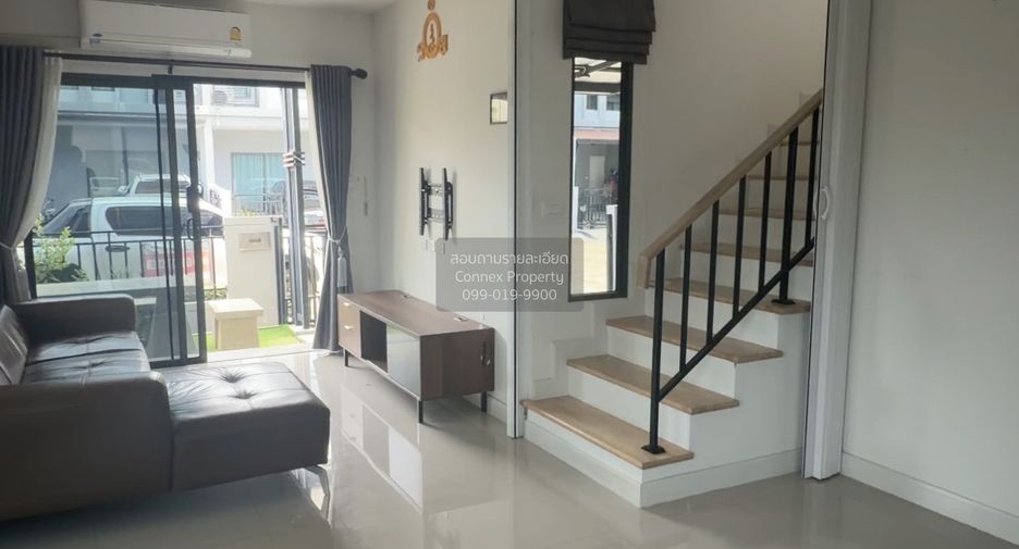 Casa en alquiler de 3 habitaciones en Bang Bo, Samut Prakan
