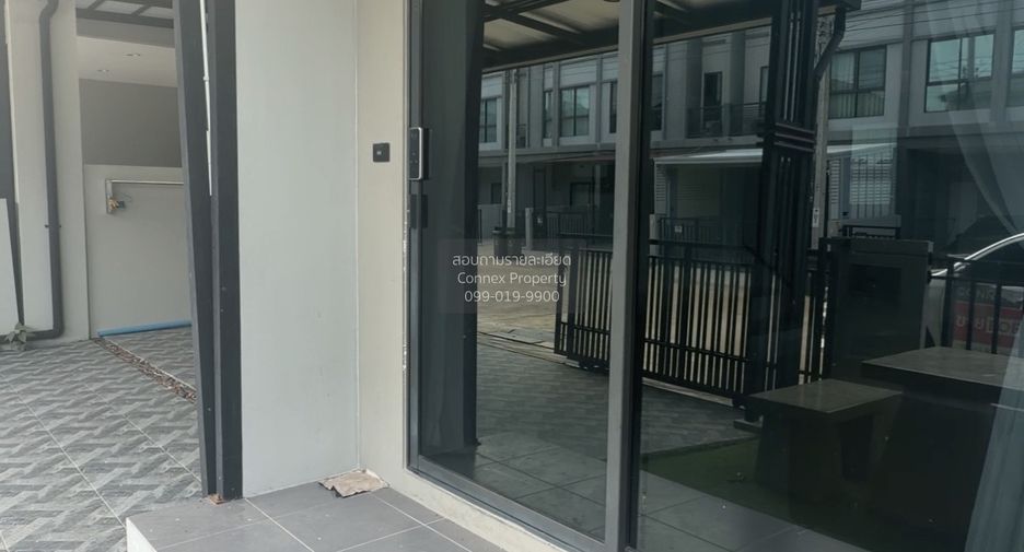 Casa en alquiler de 3 habitaciones en Bang Bo, Samut Prakan