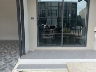 Casa en alquiler de 3 habitaciones en Bang Bo, Samut Prakan