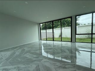 Casa en alquiler de 4 habitaciones en Bang Khen, Bangkok