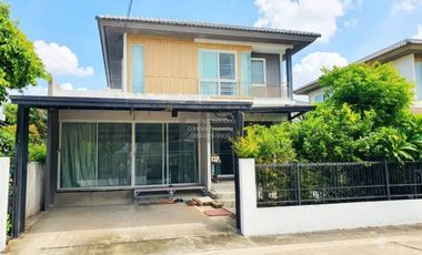 Casa en alquiler de 3 habitaciones en Phra Samut Chedi, Samut Prakan