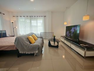 Casa adosada en alquiler de 5 habitaciones en Phasi Charoen, Bangkok