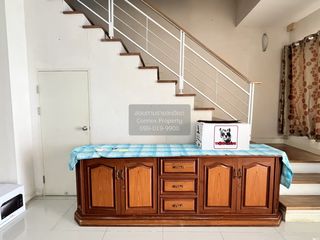 For rent 3 bedrooms townhouse in Chom Thong, Bangkok