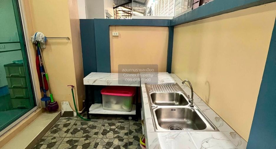 Reihenhaus zur Miete mit 3 Zimmer in Chom Thong, Bangkok