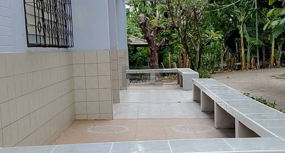 Casa en alquiler de 4 habitaciones en Taling Chan, Bangkok