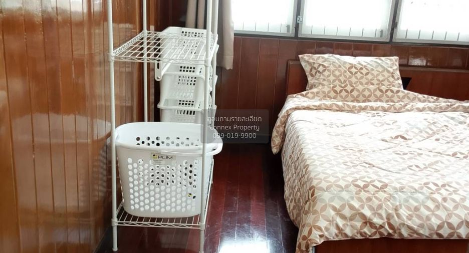 Casa en alquiler de 4 habitaciones en Taling Chan, Bangkok