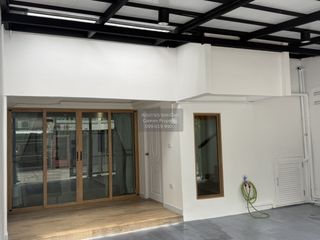 For rent 3 bedrooms townhouse in Sathon, Bangkok