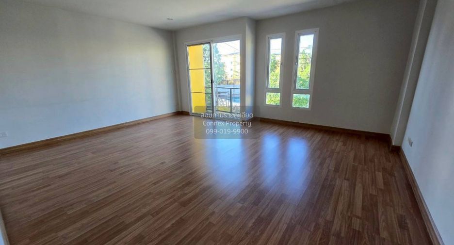 Reihenhaus zur Miete mit 4 Zimmer in Lat Krabang, Bangkok