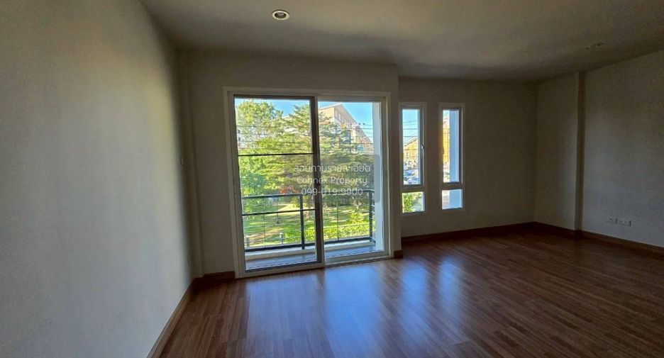 Reihenhaus zur Miete mit 4 Zimmer in Lat Krabang, Bangkok
