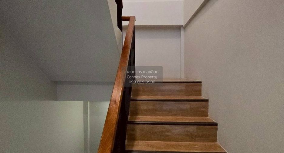 Reihenhaus zur Miete mit 4 Zimmer in Lat Krabang, Bangkok