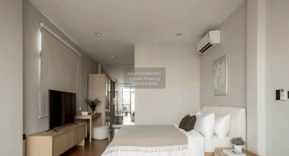 For rent 5 bedrooms house in Phra Khanong, Bangkok