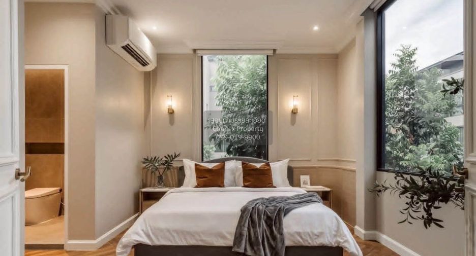 For rent 5 bedrooms house in Phra Khanong, Bangkok