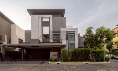 For rent 5 bedrooms house in Phra Khanong, Bangkok