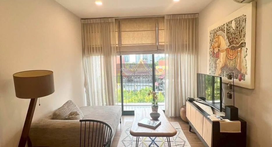 For rent 2 bedrooms condo in Watthana, Bangkok