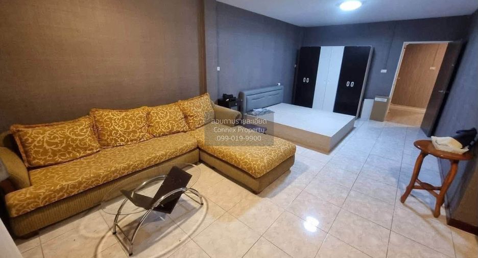 Reihenhaus zur Miete mit 4 Zimmer in Din Daeng, Bangkok