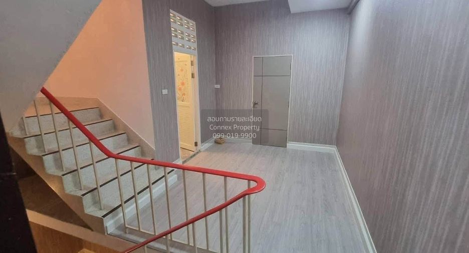 Reihenhaus zur Miete mit 4 Zimmer in Din Daeng, Bangkok