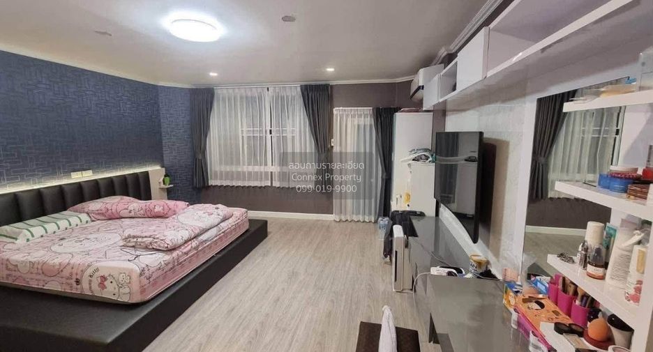 Reihenhaus zur Miete mit 4 Zimmer in Din Daeng, Bangkok