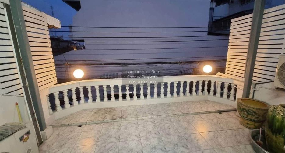 Reihenhaus zur Miete mit 4 Zimmer in Din Daeng, Bangkok