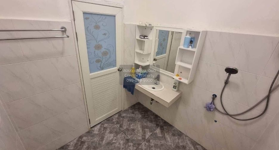 Reihenhaus zur Miete mit 4 Zimmer in Din Daeng, Bangkok